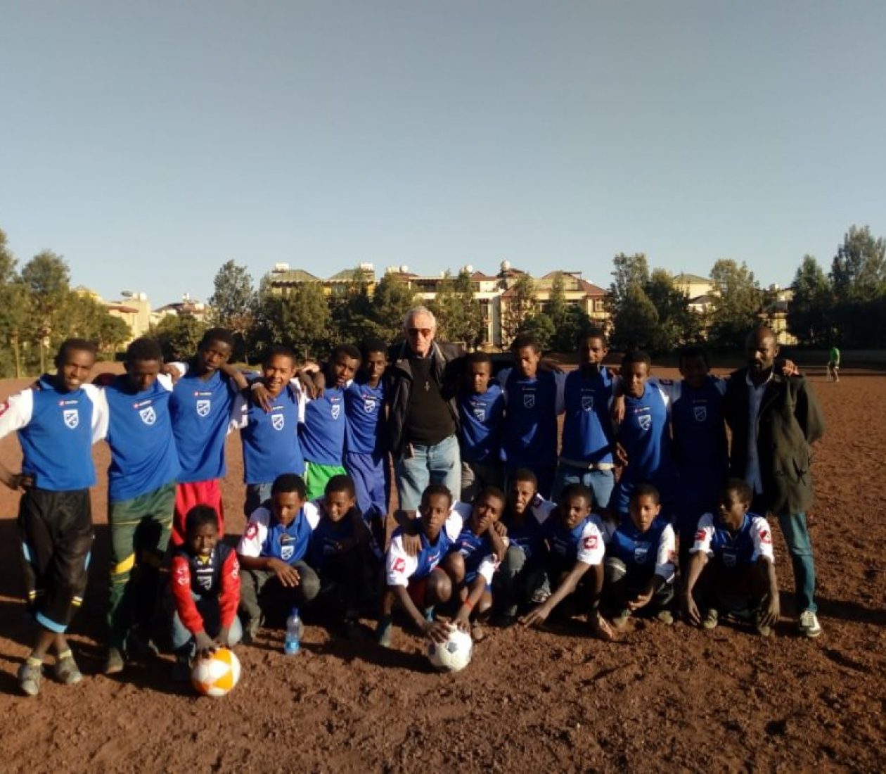 Nuovo materiale sportivo della Macallesi in Etiopia!